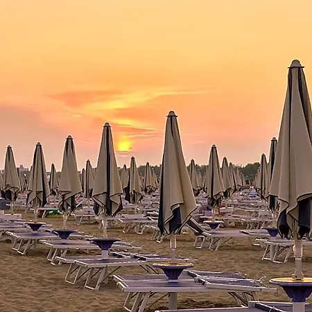 Hotel Welcoming In A Quiet And Area By Beahost Bibione