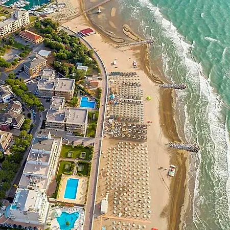 Welcoming In A Quiet And Area By Beahost Bibione